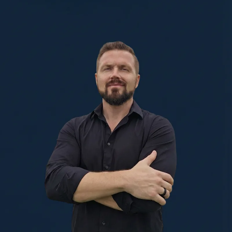 Roman Svyatetskiy, dual-licensed REALTOR and mortgage advisor
